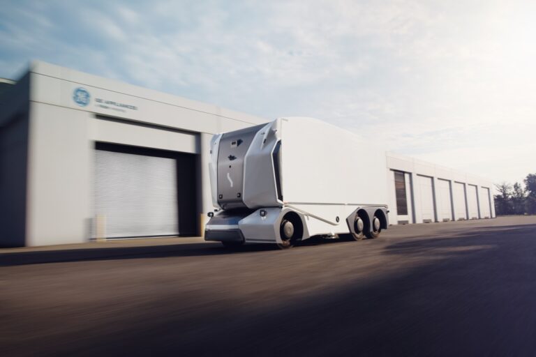 Autonomous and electric truck company Einride raises $500M in equity and debt • TechCrunch