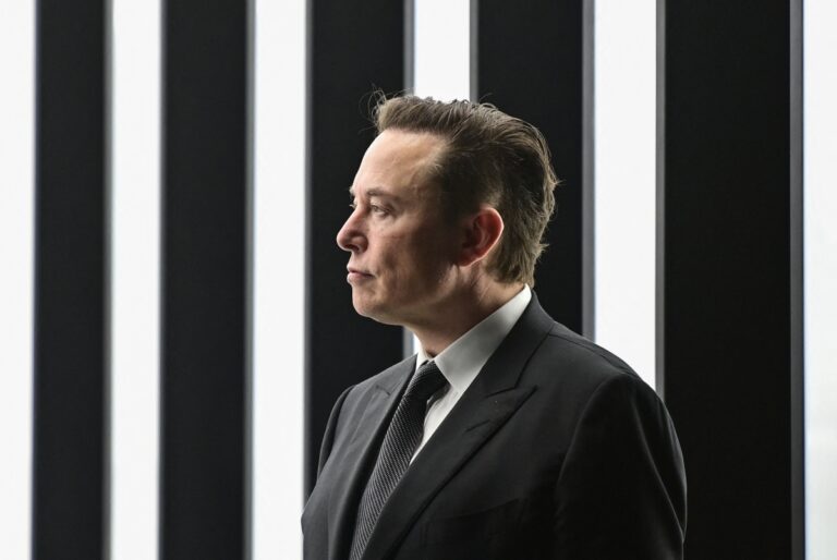 Musk sells $3.5B worth of Tesla stock as investors voice concern over Twitter involvement • TechCrunch